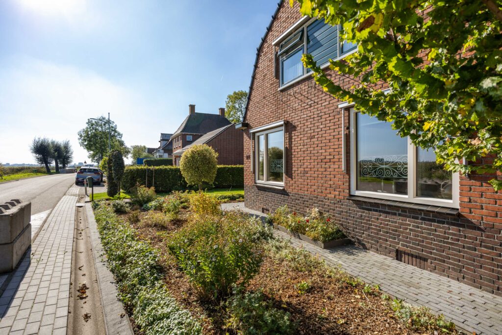 Vrijstaande woning te koop: rijksweg 171, Ten Post