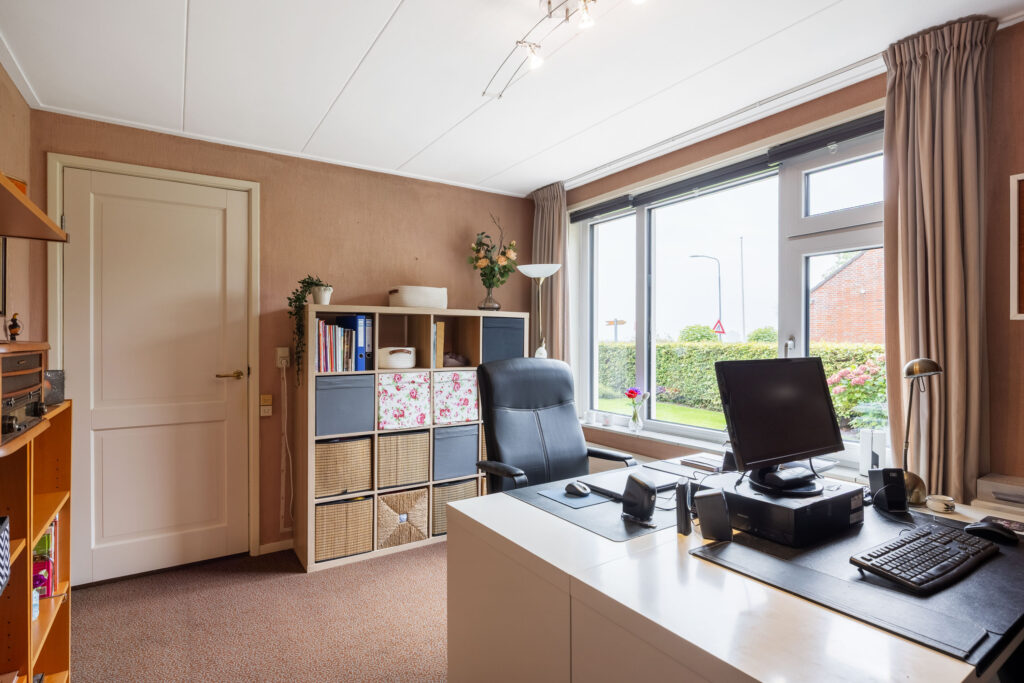 Vrijstaande woning te koop: rijksweg 171, Ten Post